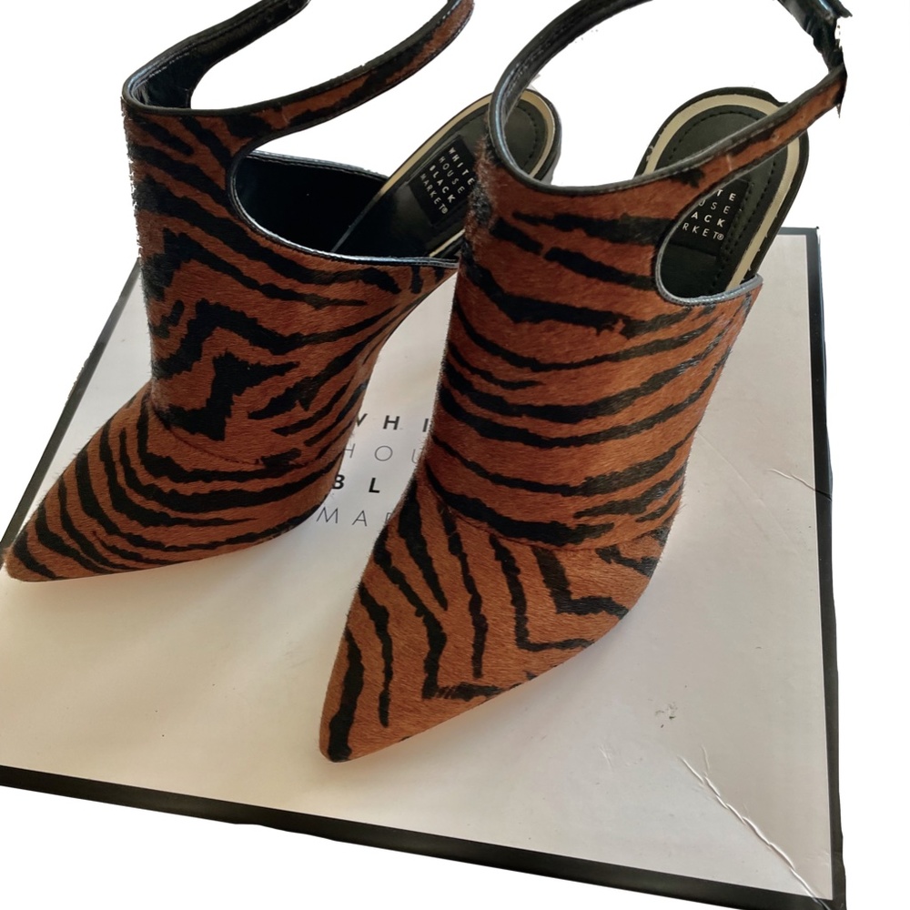NWT  White House Black Market Dana Tiger Haircalf size 6.5  NEW